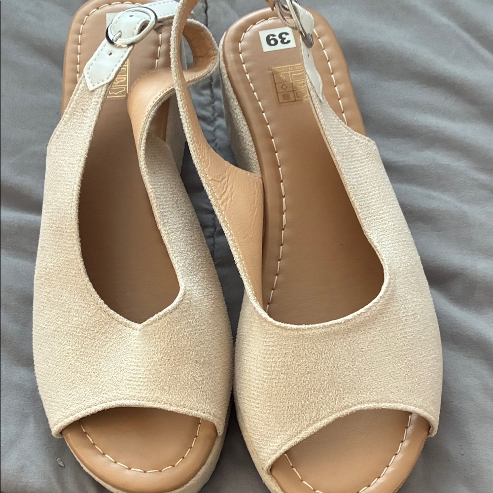 Elegant Cream Slingback Wedge Sandals
